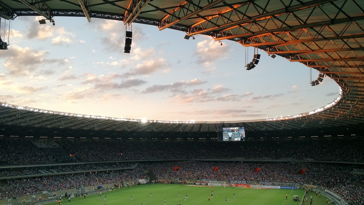 How To Watch Football Without Losing Money